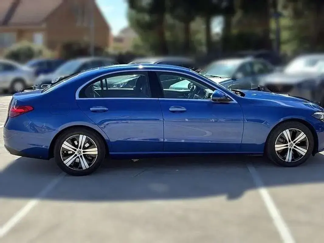 Usado Mercedes C220 200 CV (147 kW) 2022 Azul Berlina