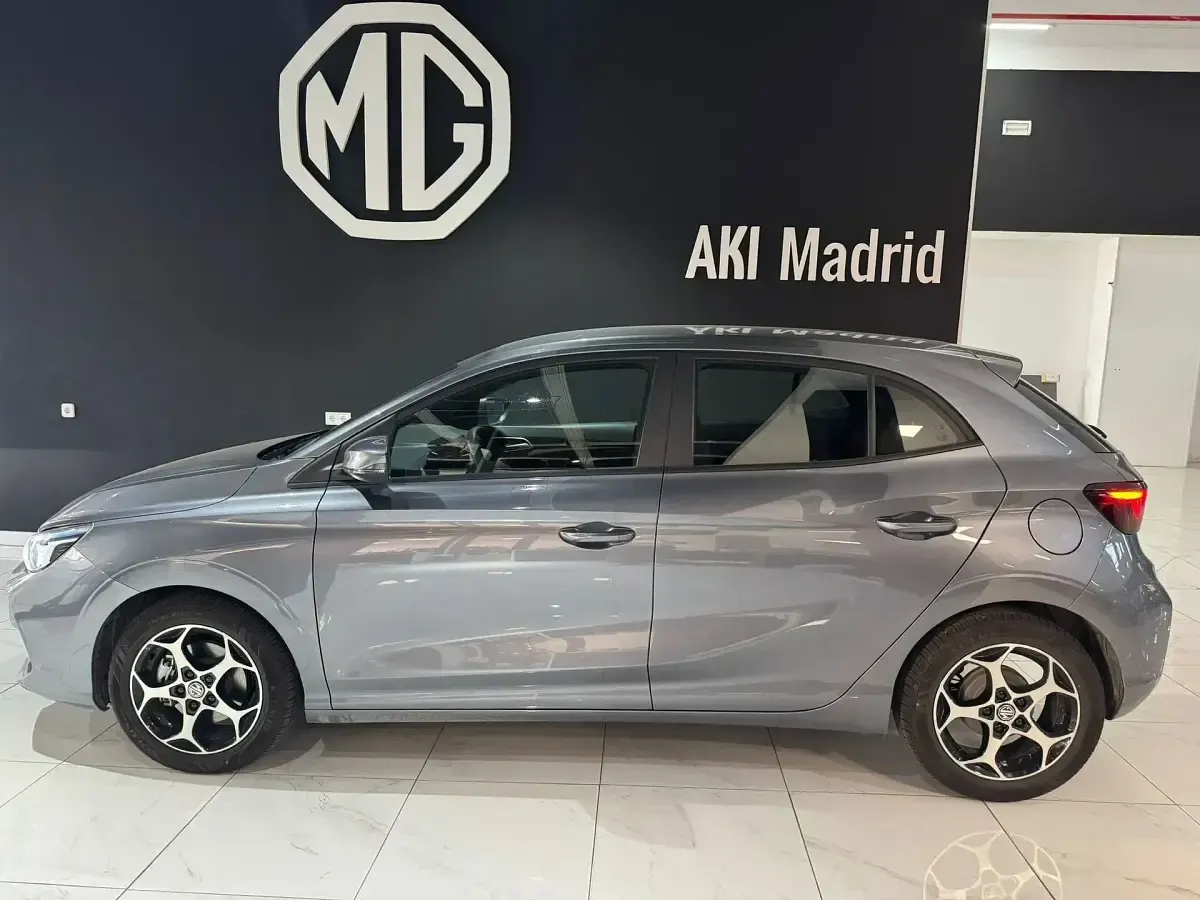 Usado MG MG3 Comfort 116 CV (85 kW) 2025 Gris Utilitario
