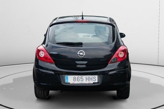Usado Opel Corsa Essentia 85 CV (62 kW) 2011 Utilitario