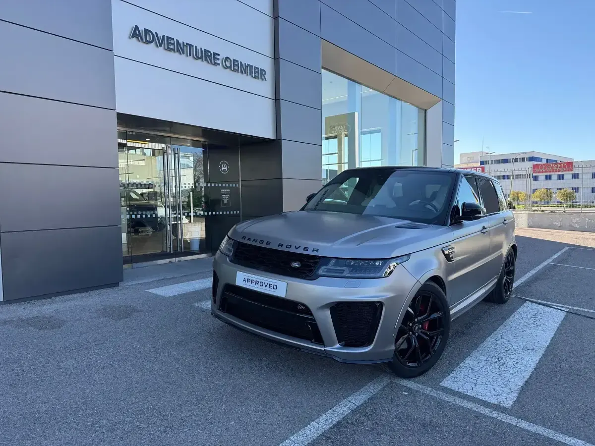Käytetty Land Rover Range Rover Sport SVR 575 HP (422 kW) 2021 Katumaasturi