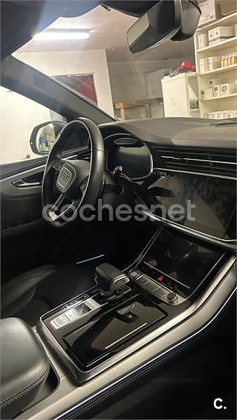 Usado Audi Q8 Ambiente 286 CV (210 kW) 2019 Gris / plata SUV