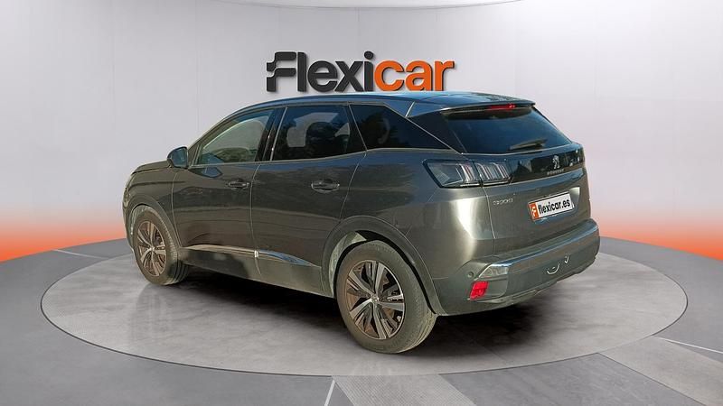 Usado Peugeot 3008 Allure 131 CV (96 kW) 2022 Gris SUV
