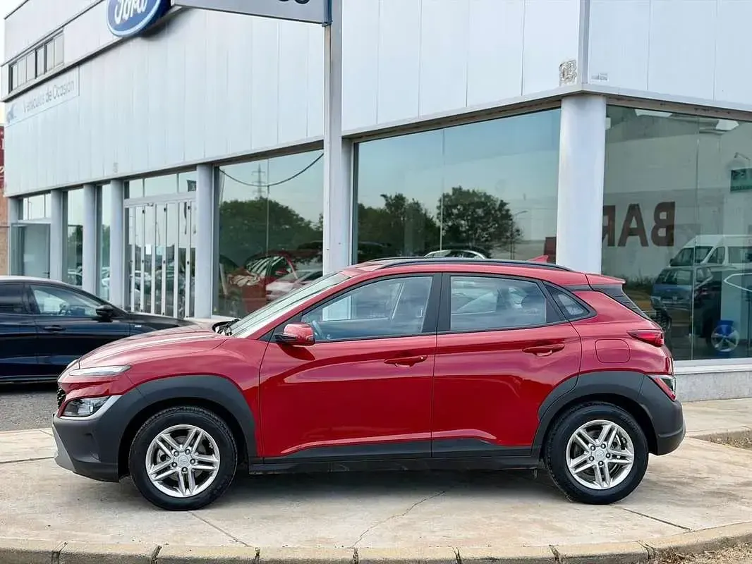Usado Hyundai Kona 120 CV (88 kW) 2022 Rojo SUV