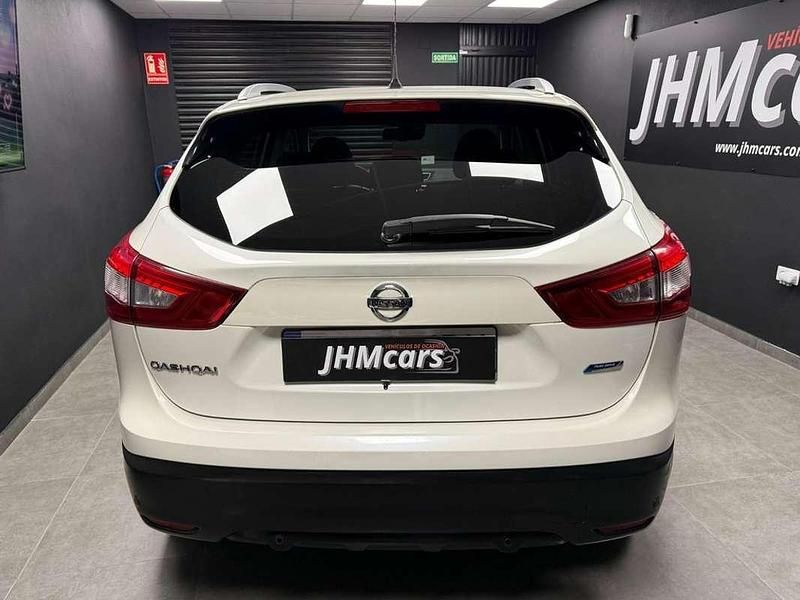 Usado Nissan Qashqai N-Connecta 110 CV (80 kW) 2016 Blanco SUV