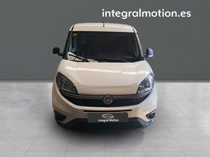 Usado Fiat Doblò 90 CV (66 kW) 2022 Blanco Monovolumen