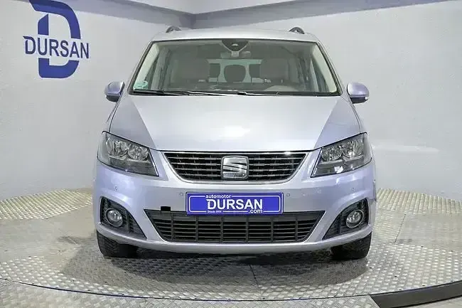 Usado Seat Alhambra Style 150 CV (110 kW) 2022 Gris claro Monovolumen