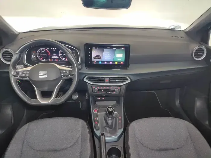 Usado Seat Arona Xperience 115 CV (84 kW) 2025 Gris SUV