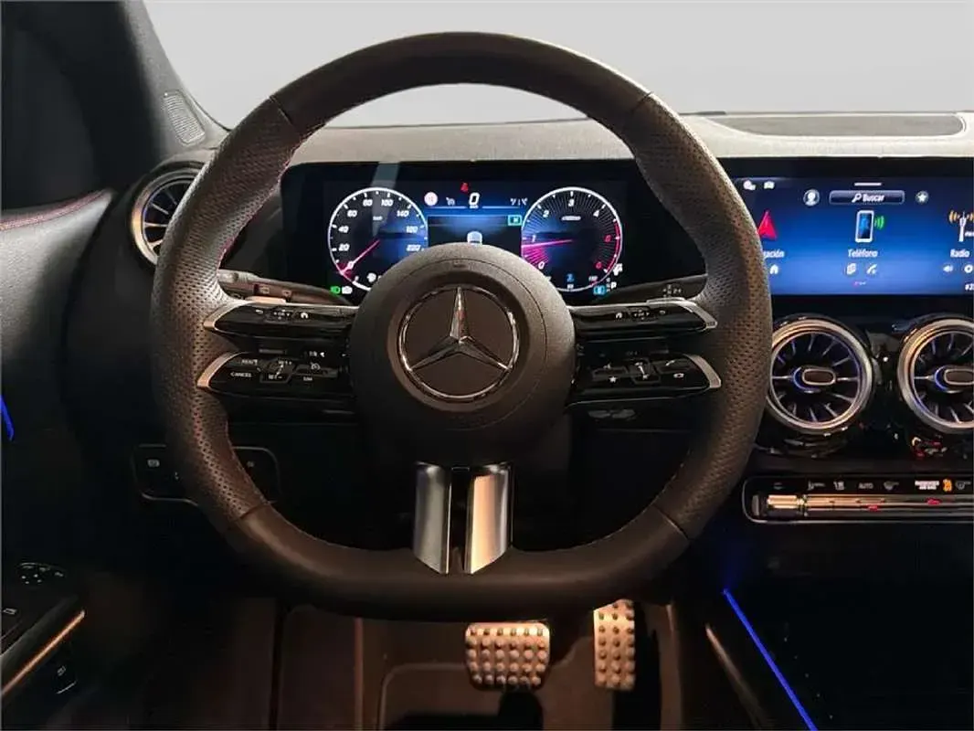 Usado Mercedes GLA200 150 CV (110 kW) 2025 SUV