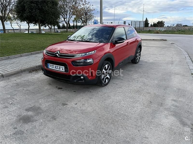 Usado Citroën C4 Feel 110 CV (80 kW) 2018 Rojo Berlina