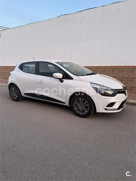 Usado Renault Clio IV Business 90 CV (66 kW) 2017 Blanco Berlina