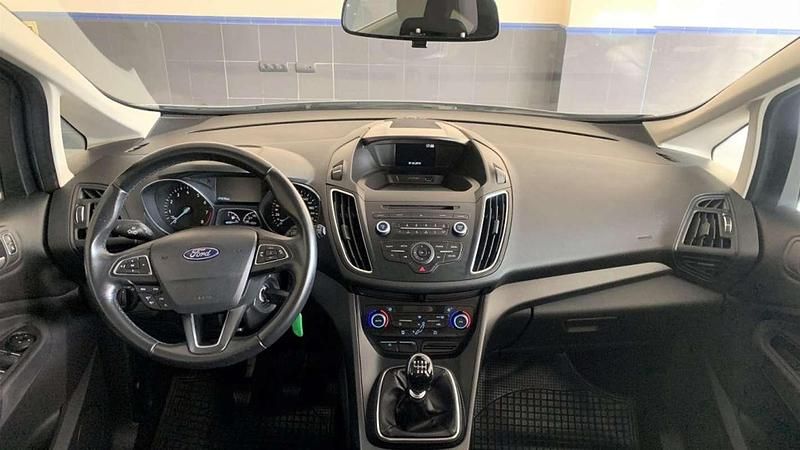 Usado Ford C-MAX Trend+ 125 CV (91 kW) 2018 Plateado Monovolumen