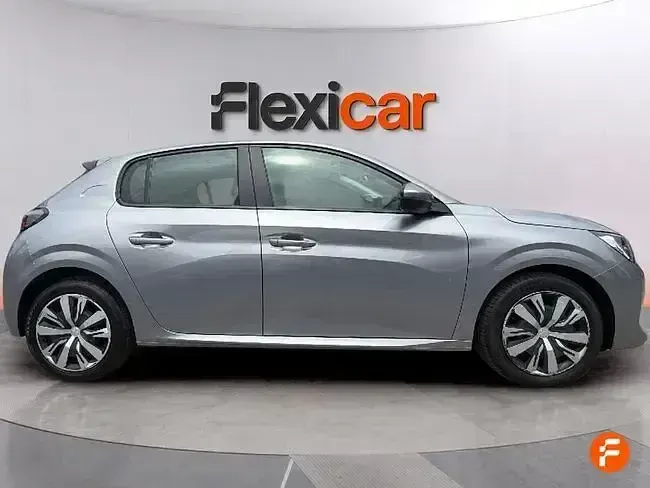 Usado Peugeot 208 Active 100 CV (73 kW) 2020 Gris Utilitario