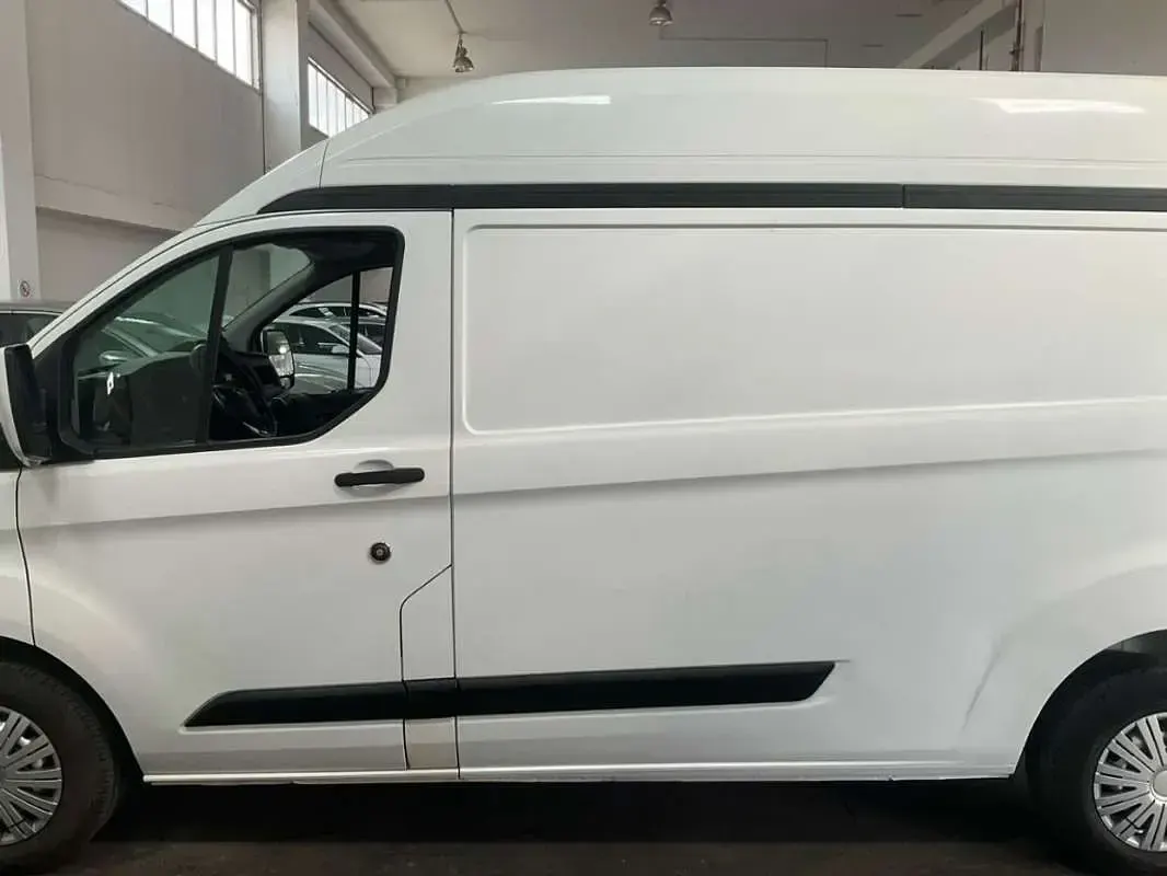 Usado Ford Transit Custom Trend 170 CV (125 kW) 2022 Blanco Van