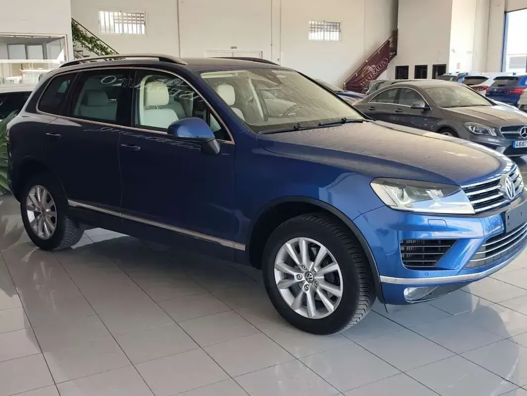 Usado VW Touareg 262 CV (192 kW) 2015 Azul SUV