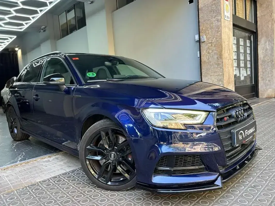 Usado Audi S3 Sportback Sport 310 CV (228 kW) 2018 Azul Utilitario