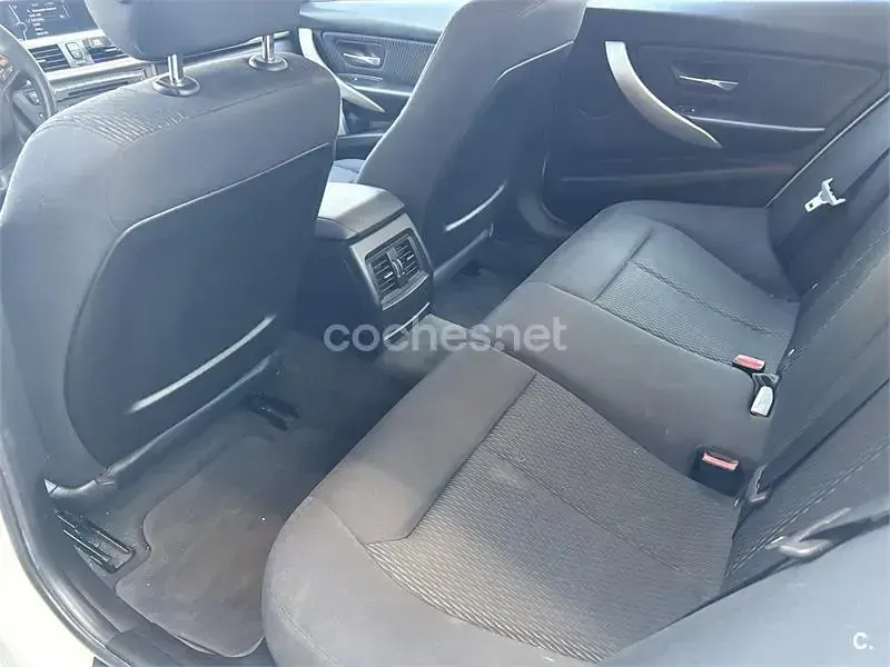 Usado BMW 318 Luxury Line 143 CV (105 kW) 2013 Blanco Berlina
