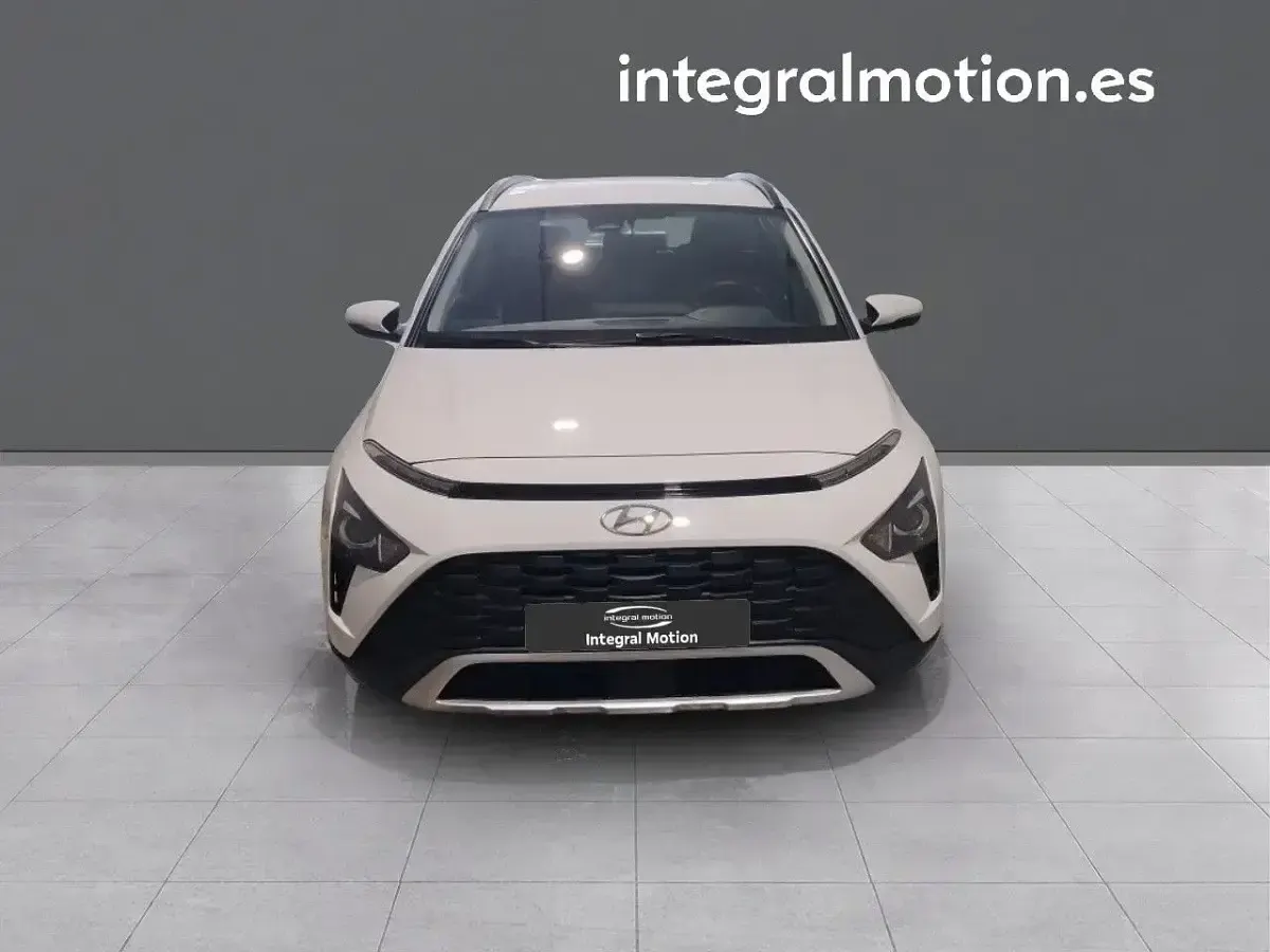 Usado Hyundai Bayon 84 CV (61 kW) 2022 Blanco SUV
