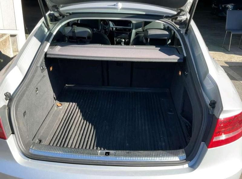 Usado Audi A5 Sportback Comfort 170 CV (125 kW) 2010 Plateado Utilitario