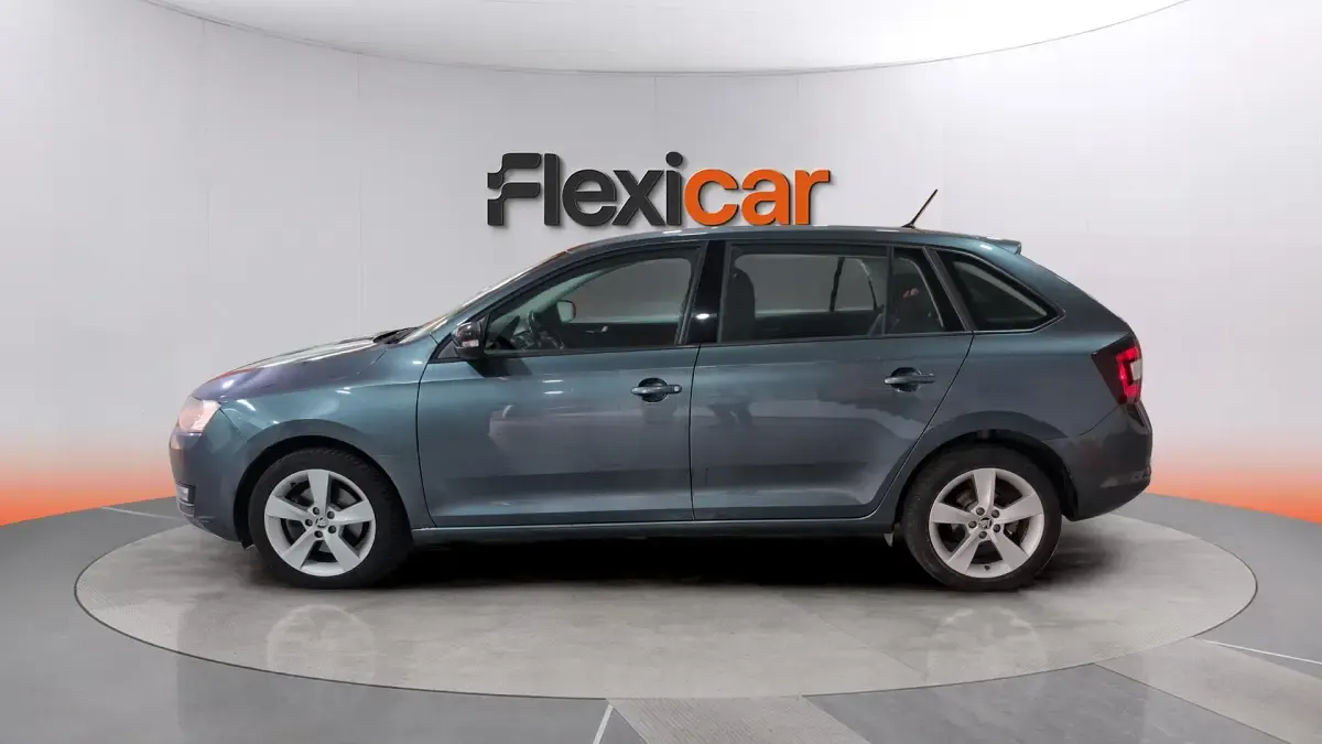 Usado Skoda Rapid Ambition 110 CV (80 kW) 2018 Gris Utilitario