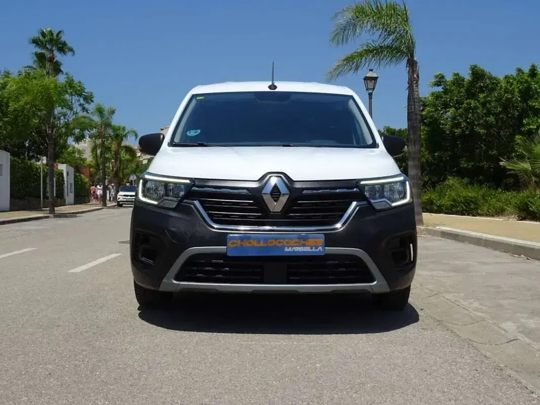 Usado Renault Kangoo 95 CV (69 kW) 2022 Blanco Monovolumen