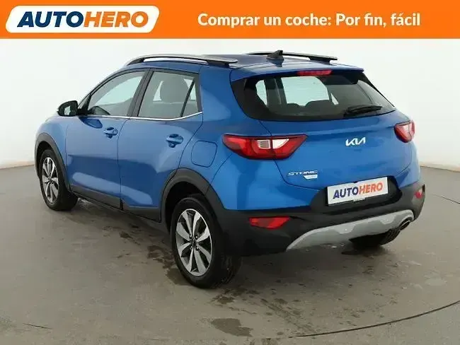Usado Kia Stonic 101 HP (74 kW) 2022 Azul SUV