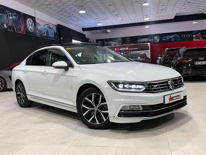 Usado VW Passat Advance 150 CV (110 kW) 2018 Blanco Berlina
