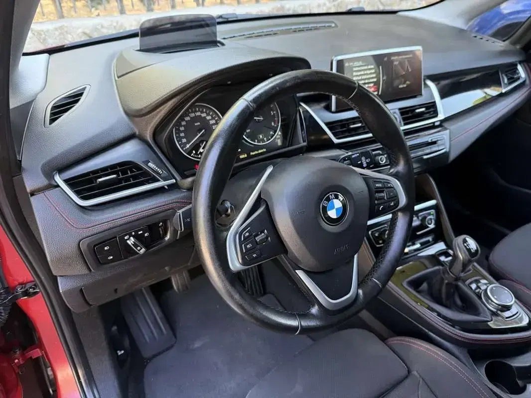 Usado BMW 218 Active Tourer Sport Line 150 CV (110 kW) 2015 Burdeos Monovolumen