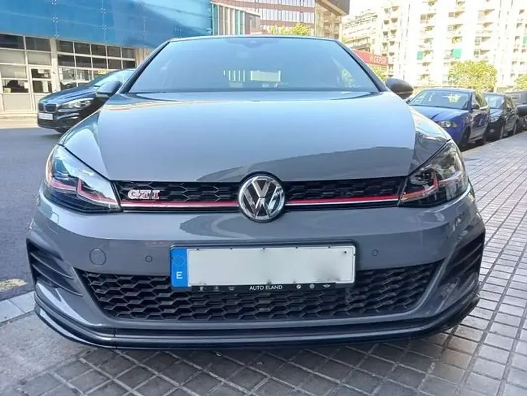 Usado VW Golf VII GTI 290 CV (213 kW) 2019 Gris Utilitario
