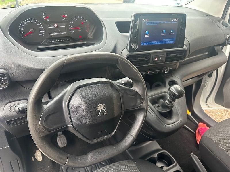 Usado Peugeot Rifter Active 100 CV (73 kW) 2021 Blanco Monovolumen