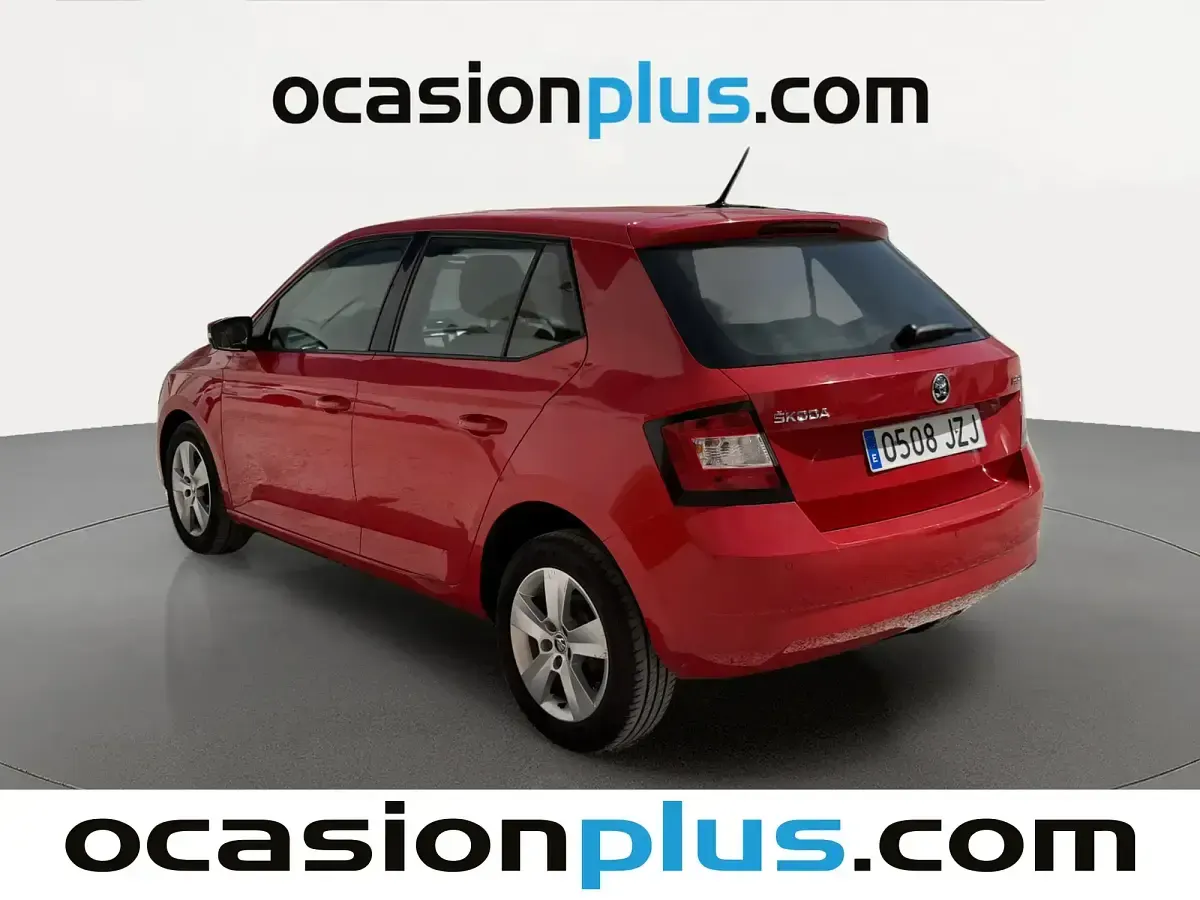 Usado Skoda Fabia Ambition 75 CV (55 kW) 2017 Rojo Berlina