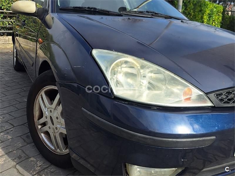 Używany Ford Focus Trend 115 KM (84 kW) 2003 Niebieski Sedan/Limuzyna