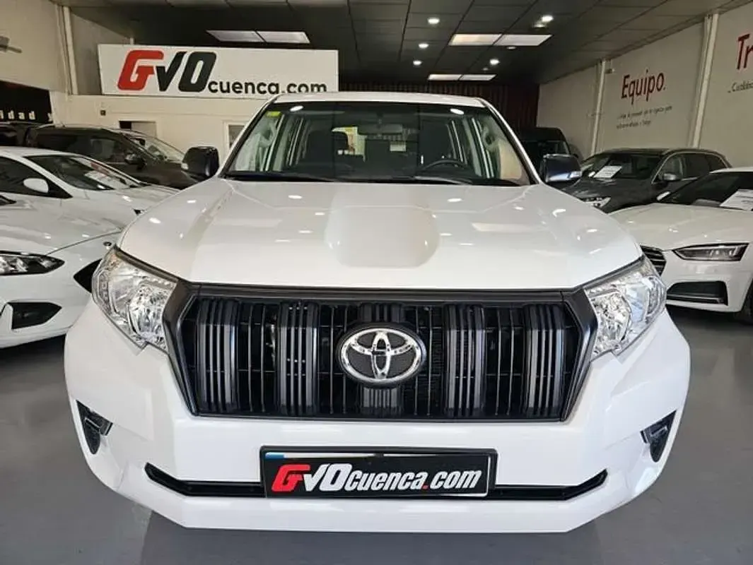 Usado Toyota Land Cruiser 177 CV (130 kW) 2020 Blanco SUV