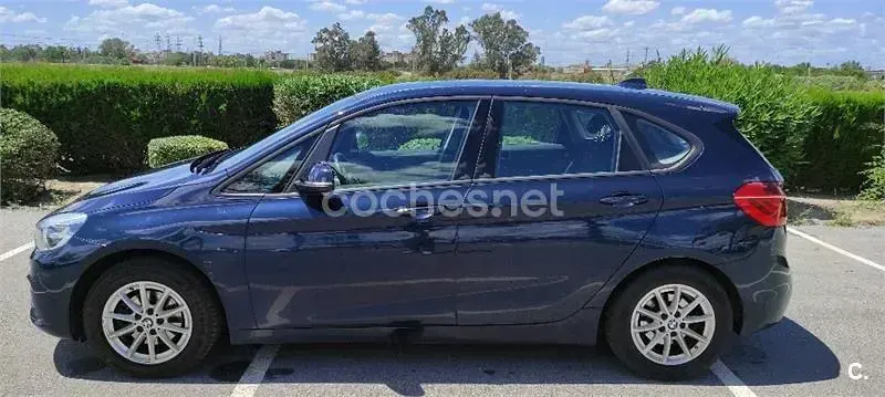 Używany BMW 218 150 KM (110 kW) 2016 Niebieski Kombi