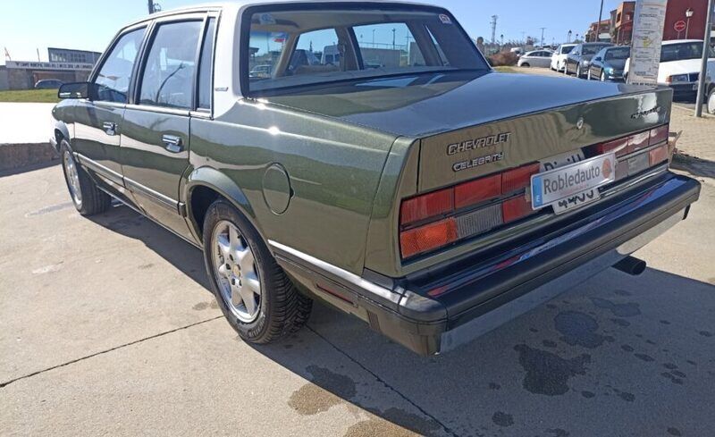 Usado Chevrolet Celebrity 1983 Gris Berlina