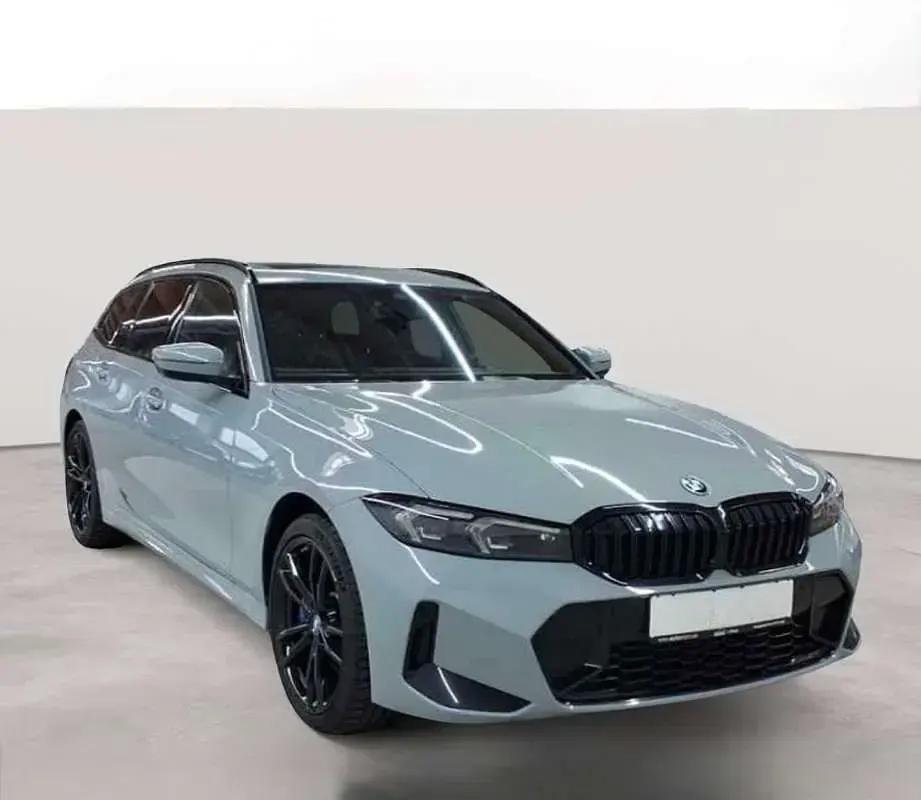 Usado BMW 330e M Sport 292 CV (214 kW) 2024 Gris Familiar