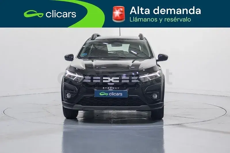 Usado Dacia Sandero Expression 101 CV (74 kW) 2024 Negro Berlina