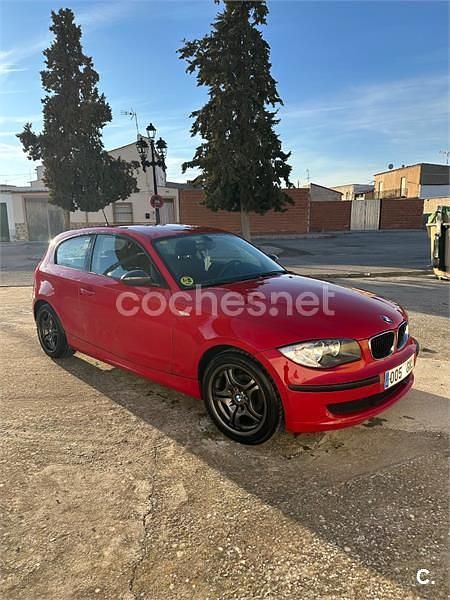 Usado BMW 116 115 CV (84 kW) 2009 Rojo Utilitario