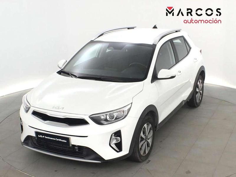 Usado Kia Stonic 101 CV (74 kW) 2025 Blanco SUV