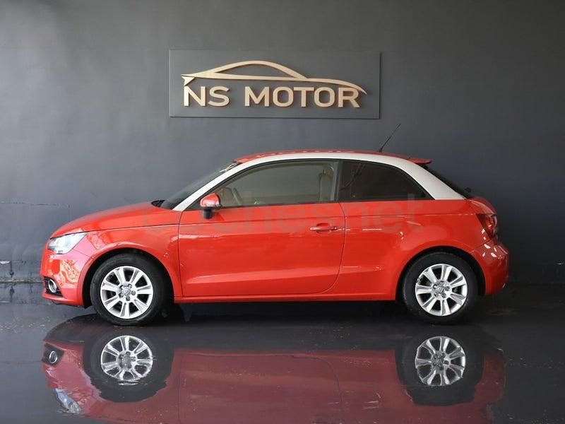 Usado Audi A1 Ambition 90 CV (66 kW) 2011 Rojo Utilitario