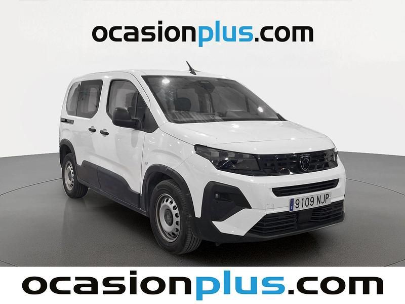 Usado Peugeot Rifter Allure 102 CV (75 kW) 2025 Blanco Monovolumen
