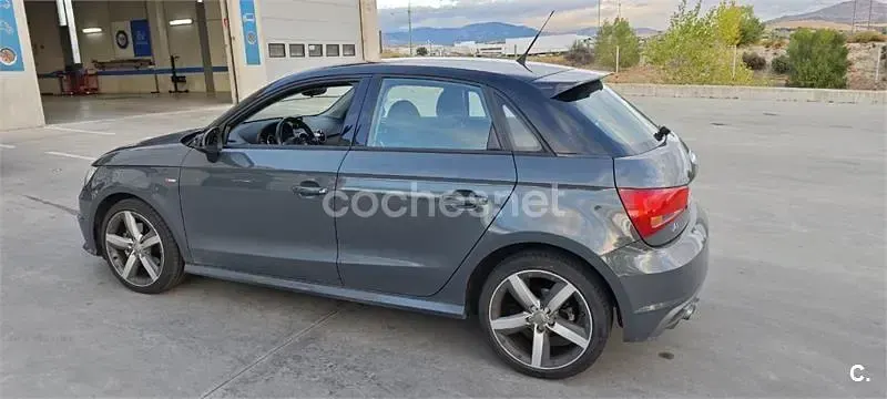Usado Audi A1 Sportback 125 CV (91 kW) 2017 Gris / plata Utilitario