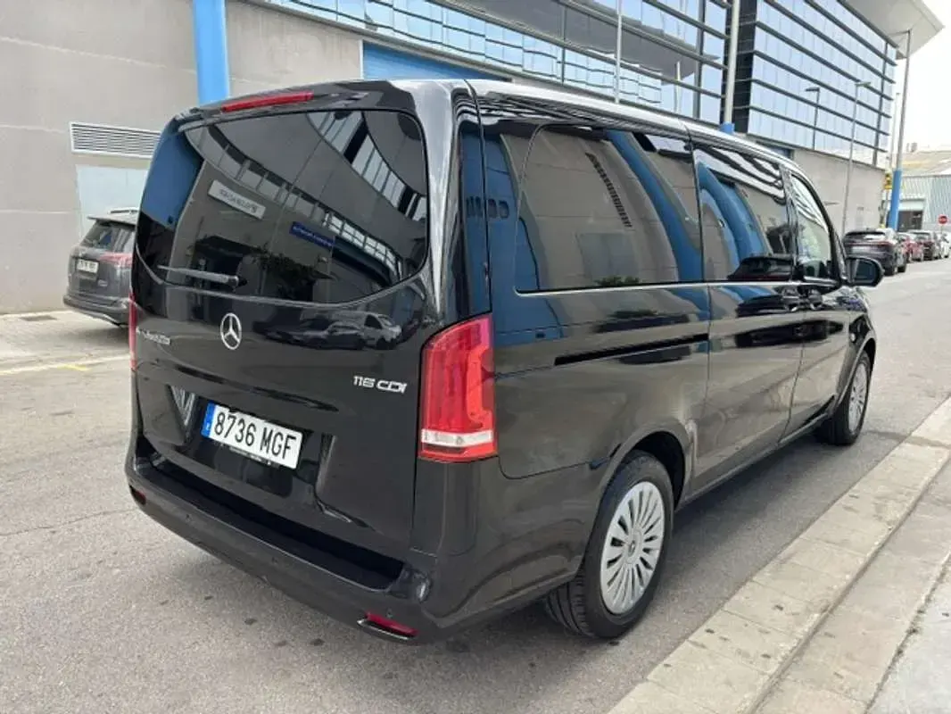 Usado Mercedes Vito 163 CV (119 kW) 2023 Negro Van