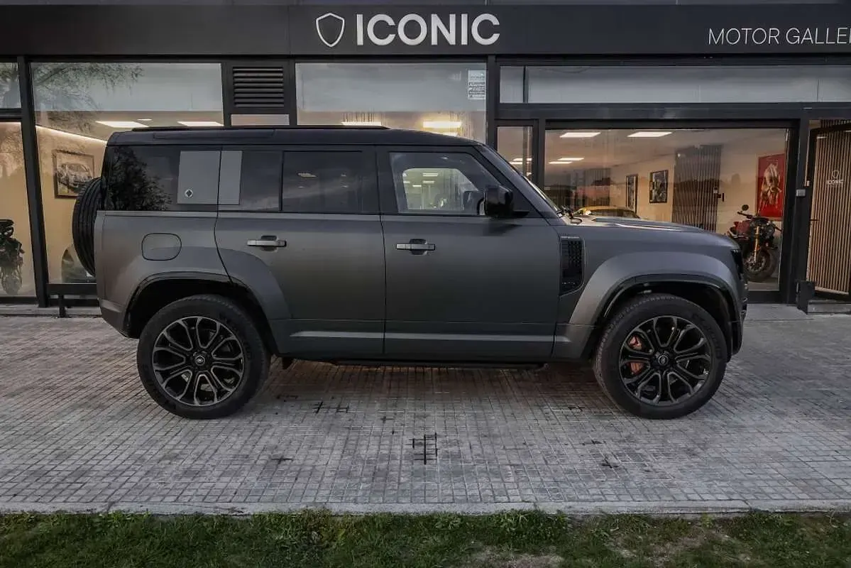Usado Land Rover Defender 635 CV (467 kW) 2026 Marrón SUV