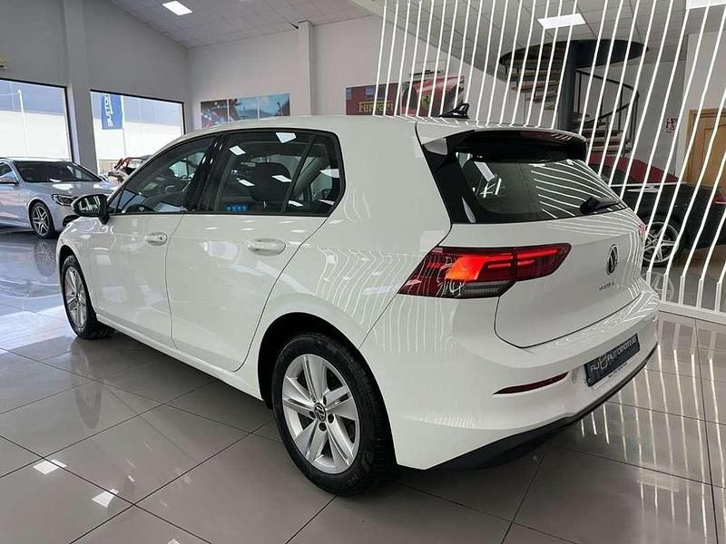 Usado VW Golf VIII Life 116 CV (85 kW) 2023 Blanco Utilitario