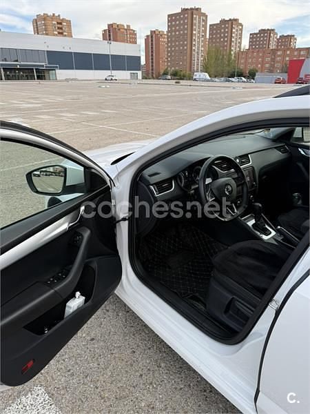 Usado Skoda Octavia 130 CV (95 kW) 2020 Blanco Familiar