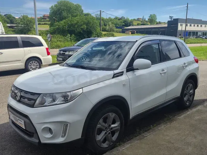 Usado Suzuki Vitara GLX 120 CV (88 kW) 2018 Blanco SUV