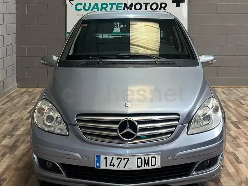 Usado Mercedes B200 140 CV (102 kW) 2005 Azul Monovolumen