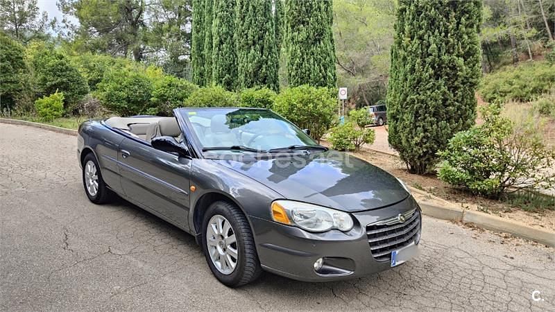 Usado Chrysler Sebring Cabriolet Touring 141 CV (103 kW) 2005 Gris / plata Descapotable