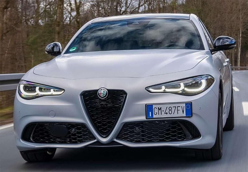Usado Alfa Romeo Giulia Super 179 CV (131 kW) 2017 Rojo Berlina