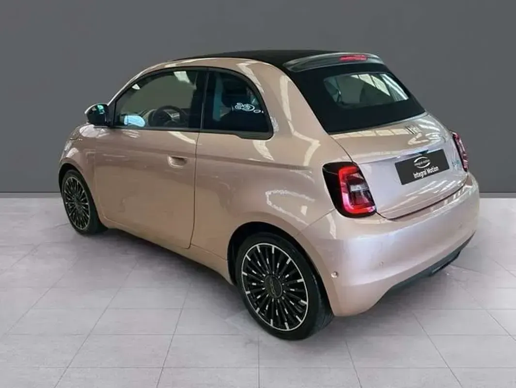 Usado Fiat 500e Icon 86 kW (118 CV) 2020 Amarillo Descapotable